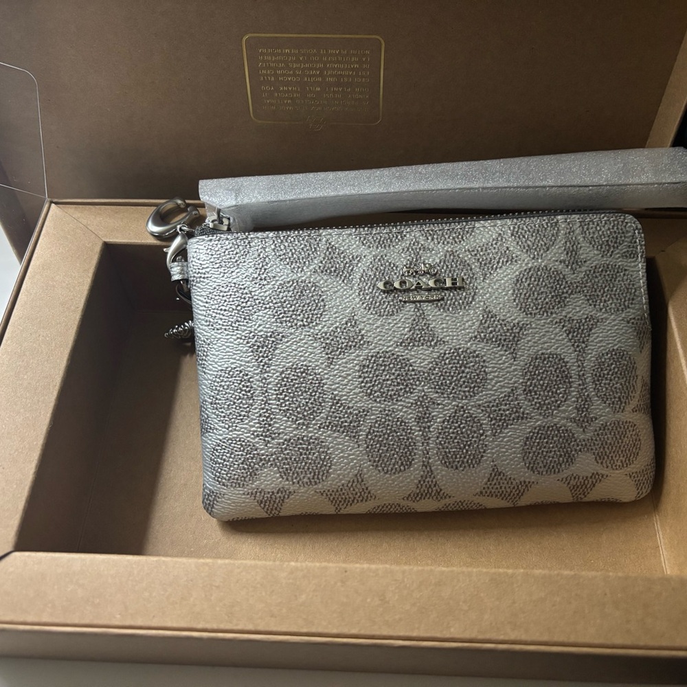 Coach wristlet limited edition charms collection